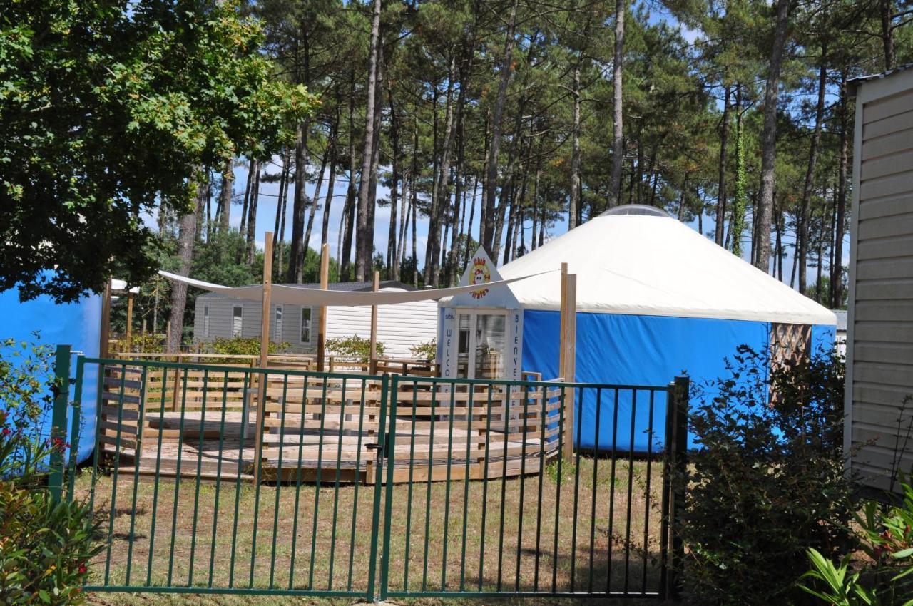 Mobilhome Cote Landaise Les Dunes De Contis 4 Saint-Julien-en-Born Eksteriør billede