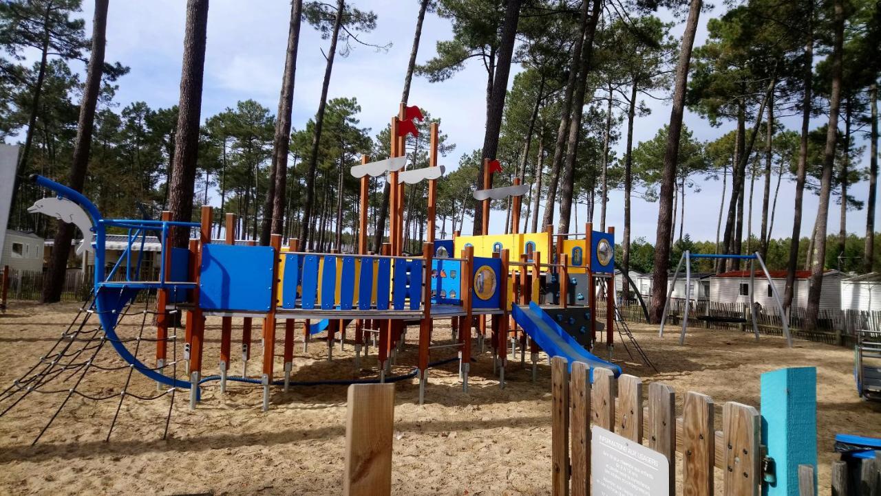 Mobilhome Cote Landaise Les Dunes De Contis 4 Saint-Julien-en-Born Eksteriør billede